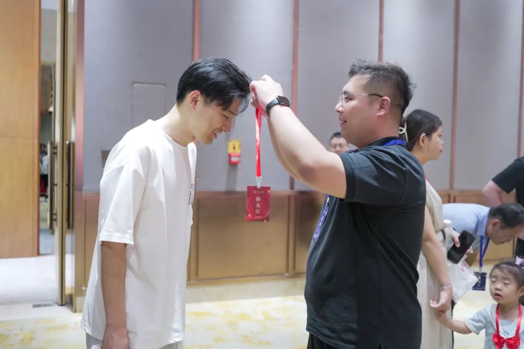 https://mmbiz.qpic.cn/mmbiz_jpg/k0n4IOhhse6bsng3T95QeljWcLoP7Ps87darRvia37fpY2cztxS40QTZzlcYibYvxJ7oLZ3MgCj7BqRz5zstwUdA/640?wx_fmt=jpeg&from=appmsg